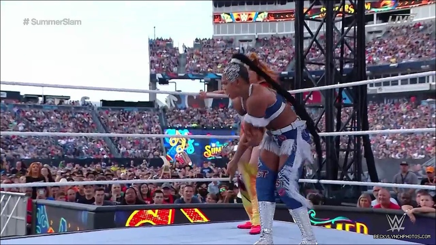WWE_SummerSlam_2022_720p_WEB_h264-HEEL_mp4_001110454.jpg