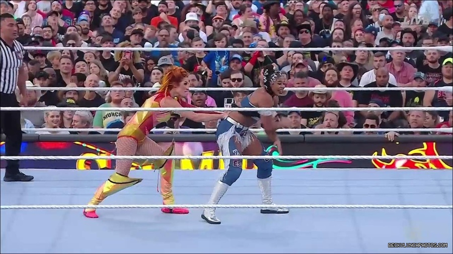 WWE_SummerSlam_2022_720p_WEB_h264-HEEL_mp4_001172854.jpg