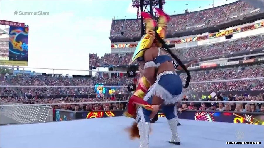 WWE_SummerSlam_2022_720p_WEB_h264-HEEL_mp4_001179654.jpg