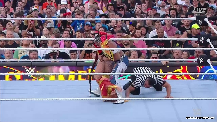 WWE_SummerSlam_2022_720p_WEB_h264-HEEL_mp4_001182054.jpg