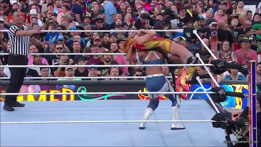 WWE_SummerSlam_2022_720p_WEB_h264-HEEL_mp4_001197320.jpg