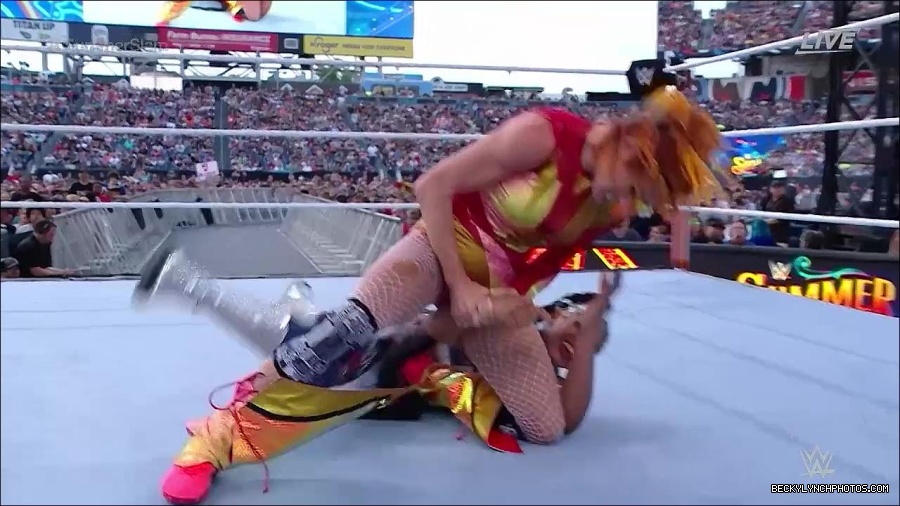 WWE_SummerSlam_2022_720p_WEB_h264-HEEL_mp4_001214120.jpg