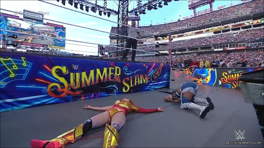 WWE_SummerSlam_2022_720p_WEB_h264-HEEL_mp4_001240520.jpg