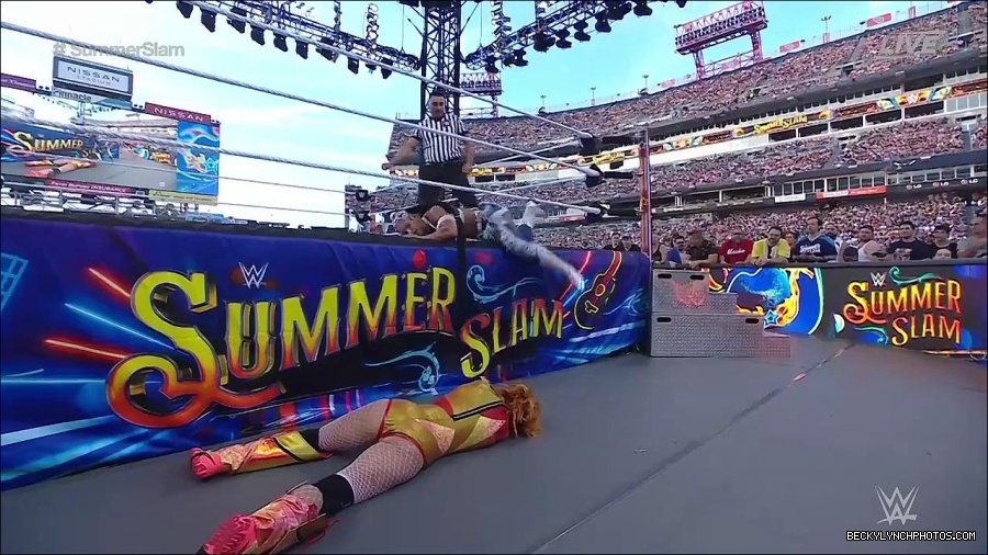 WWE_SummerSlam_2022_720p_WEB_h264-HEEL_mp4_001254120.jpg