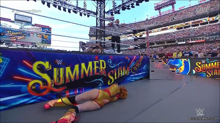 WWE_SummerSlam_2022_720p_WEB_h264-HEEL_mp4_001254920.jpg