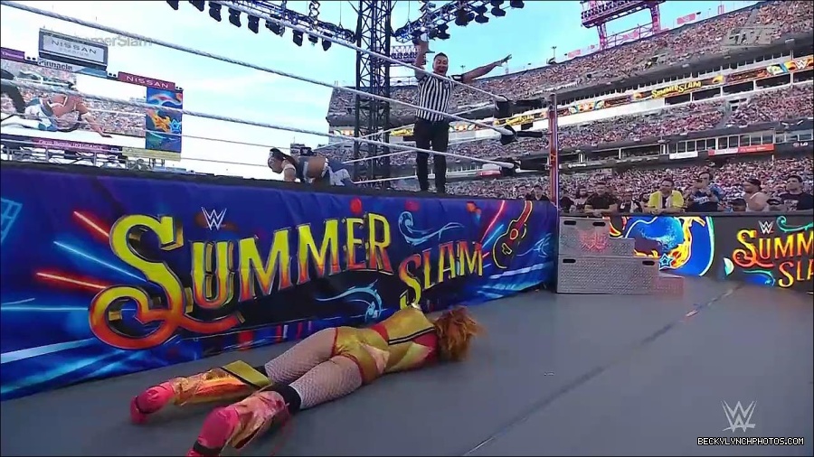 WWE_SummerSlam_2022_720p_WEB_h264-HEEL_mp4_001257720.jpg
