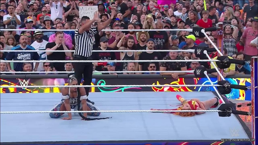 WWE_SummerSlam_2022_720p_WEB_h264-HEEL_mp4_001262520.jpg