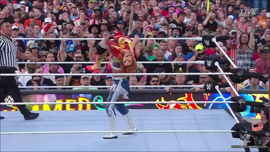WWE_SummerSlam_2022_720p_WEB_h264-HEEL_mp4_001290520.jpg