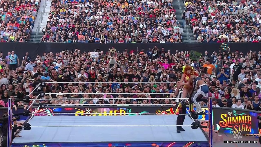 WWE_SummerSlam_2022_720p_WEB_h264-HEEL_mp4_001331320.jpg