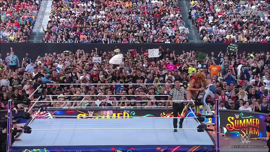 WWE_SummerSlam_2022_720p_WEB_h264-HEEL_mp4_001332120.jpg