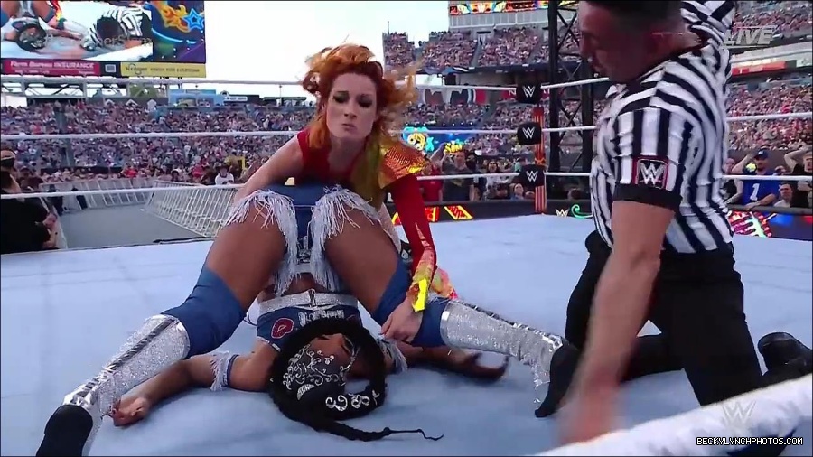 WWE_SummerSlam_2022_720p_WEB_h264-HEEL_mp4_001346920.jpg