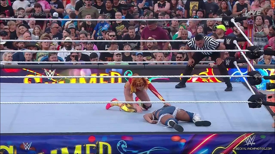 WWE_SummerSlam_2022_720p_WEB_h264-HEEL_mp4_001384120.jpg