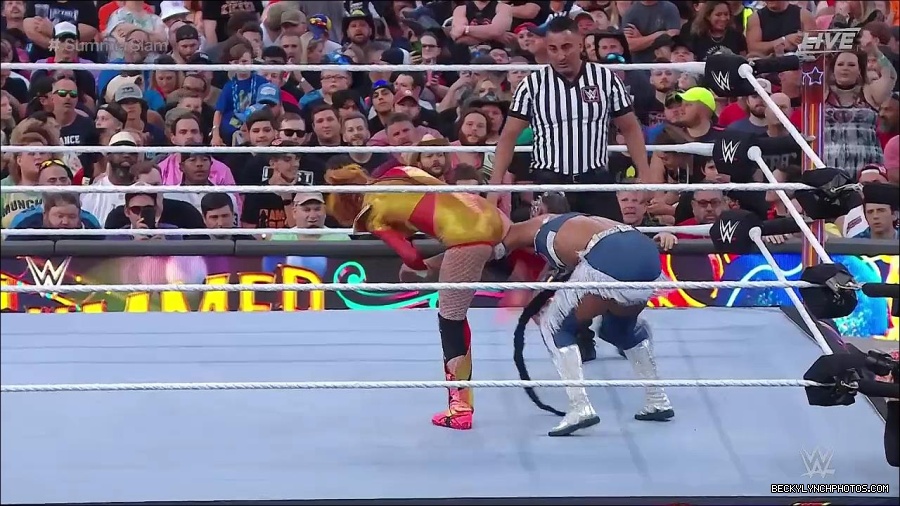 WWE_SummerSlam_2022_720p_WEB_h264-HEEL_mp4_001400120.jpg