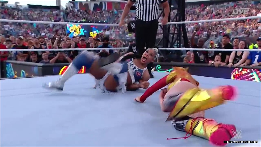 WWE_SummerSlam_2022_720p_WEB_h264-HEEL_mp4_001432520.jpg