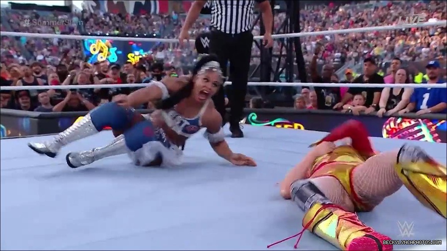 WWE_SummerSlam_2022_720p_WEB_h264-HEEL_mp4_001432920.jpg