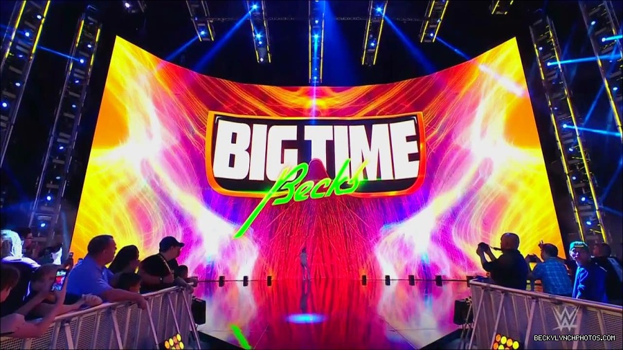 WWE_Monday_Night_RAW_2022_07_25_720p_HDTV_x264-Star_mkv_004368650.jpg