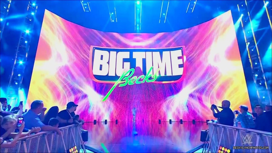 WWE_Monday_Night_RAW_2022_07_25_720p_HDTV_x264-Star_mkv_004369050.jpg