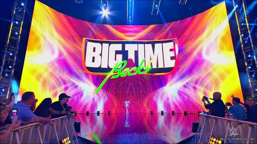 WWE_Monday_Night_RAW_2022_07_25_720p_HDTV_x264-Star_mkv_004369450.jpg