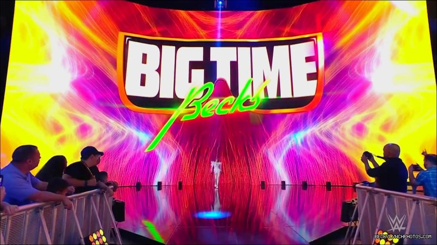 WWE_Monday_Night_RAW_2022_07_25_720p_HDTV_x264-Star_mkv_004370250.jpg