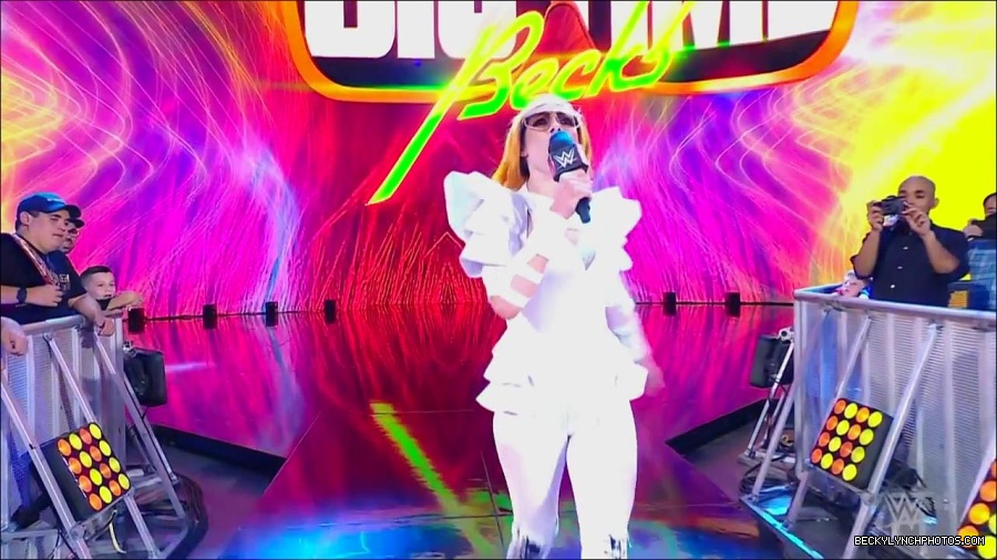 WWE_Monday_Night_RAW_2022_07_25_720p_HDTV_x264-Star_mkv_004381450.jpg
