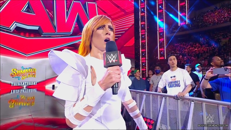 WWE_Monday_Night_RAW_2022_07_25_720p_HDTV_x264-Star_mkv_004387850.jpg