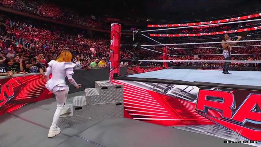 WWE_Monday_Night_RAW_2022_07_25_720p_HDTV_x264-Star_mkv_004396250.jpg