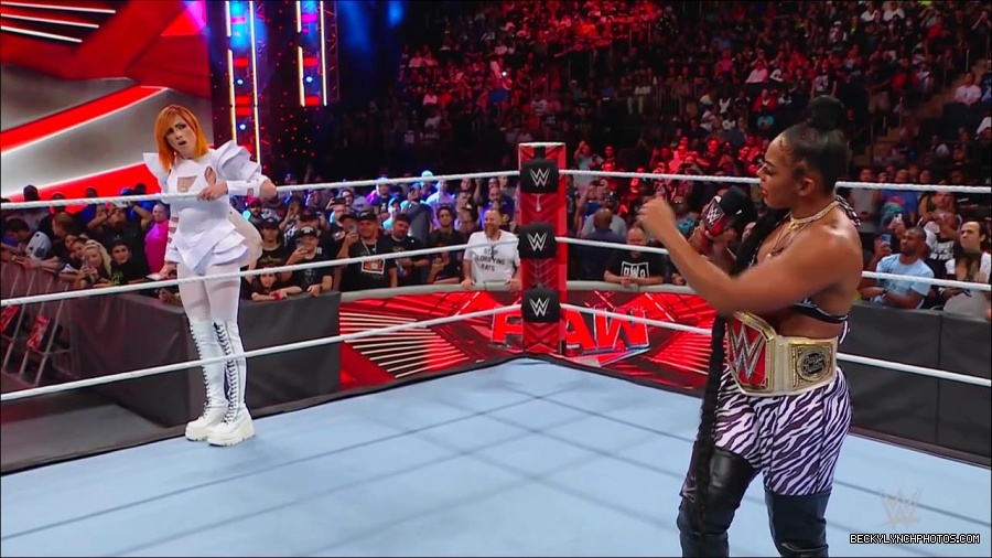 WWE_Monday_Night_RAW_2022_07_25_720p_HDTV_x264-Star_mkv_004402250.jpg
