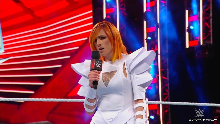 WWE_Monday_Night_RAW_2022_07_25_720p_HDTV_x264-Star_mkv_004418250.jpg