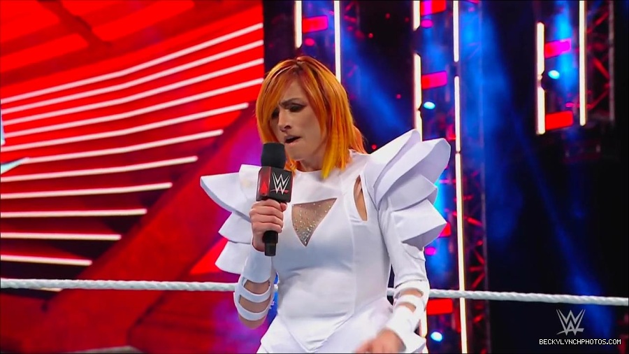 WWE_Monday_Night_RAW_2022_07_25_720p_HDTV_x264-Star_mkv_004418650.jpg