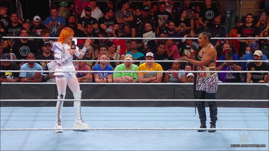WWE_Monday_Night_RAW_2022_07_25_720p_HDTV_x264-Star_mkv_004419850.jpg