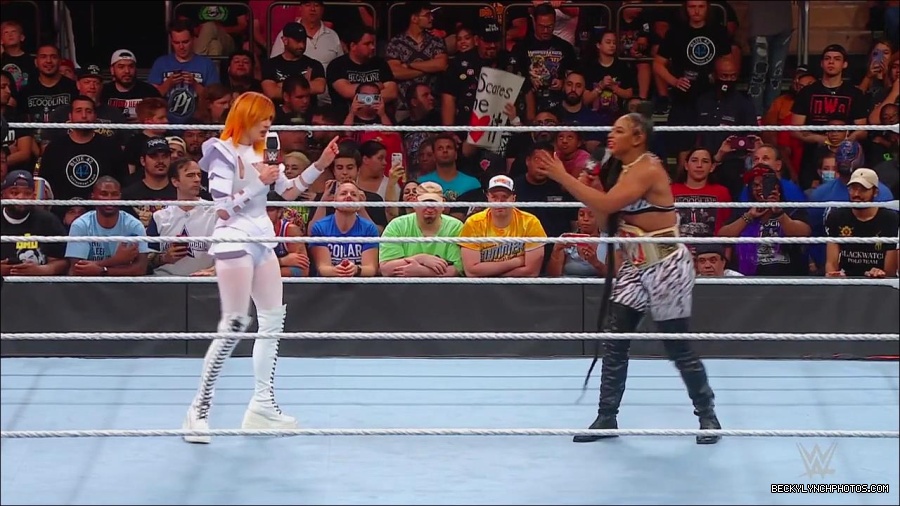 WWE_Monday_Night_RAW_2022_07_25_720p_HDTV_x264-Star_mkv_004420250.jpg