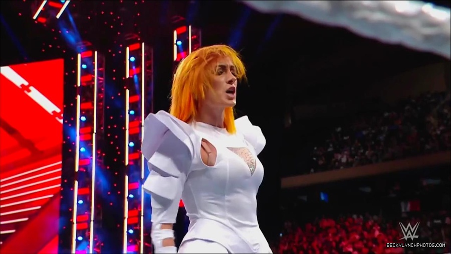WWE_Monday_Night_RAW_2022_07_25_720p_HDTV_x264-Star_mkv_004428650.jpg