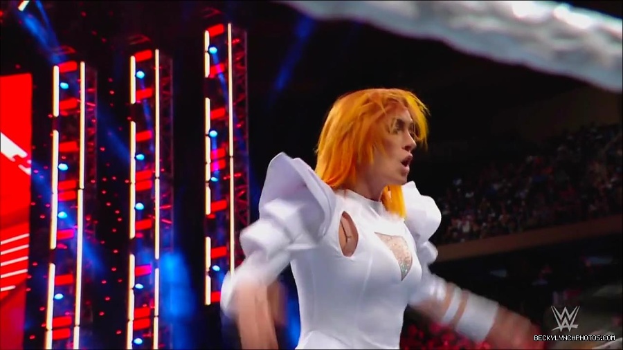 WWE_Monday_Night_RAW_2022_07_25_720p_HDTV_x264-Star_mkv_004429450.jpg