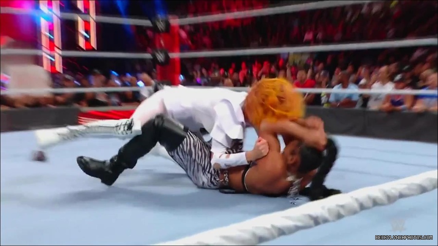 WWE_Monday_Night_RAW_2022_07_25_720p_HDTV_x264-Star_mkv_004439850.jpg