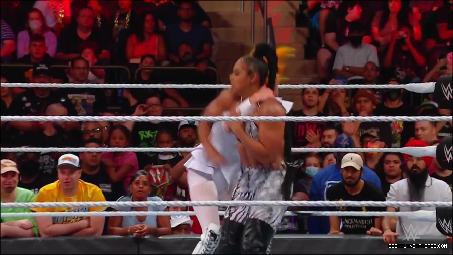 WWE_Monday_Night_RAW_2022_07_25_720p_HDTV_x264-Star_mkv_004452650.jpg