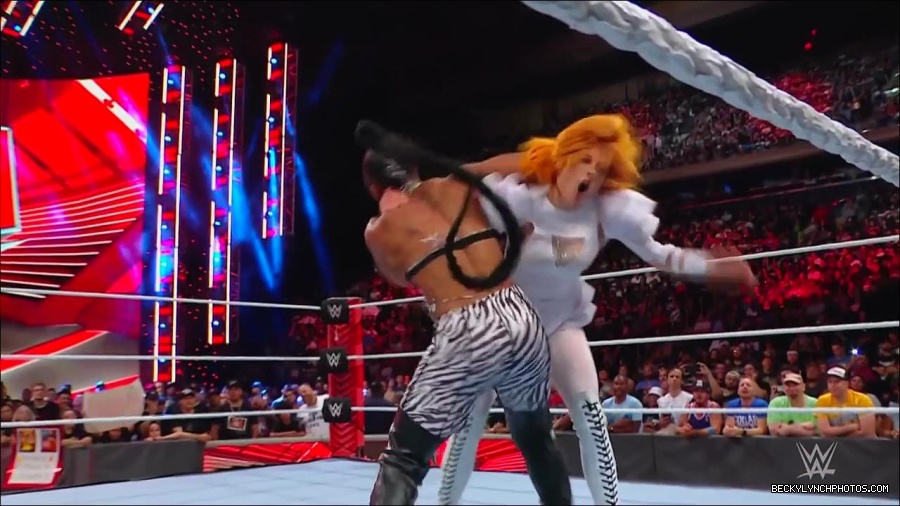 WWE_Monday_Night_RAW_2022_07_25_720p_HDTV_x264-Star_mkv_004454250.jpg