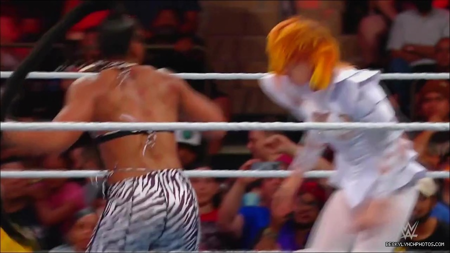 WWE_Monday_Night_RAW_2022_07_25_720p_HDTV_x264-Star_mkv_004455850.jpg