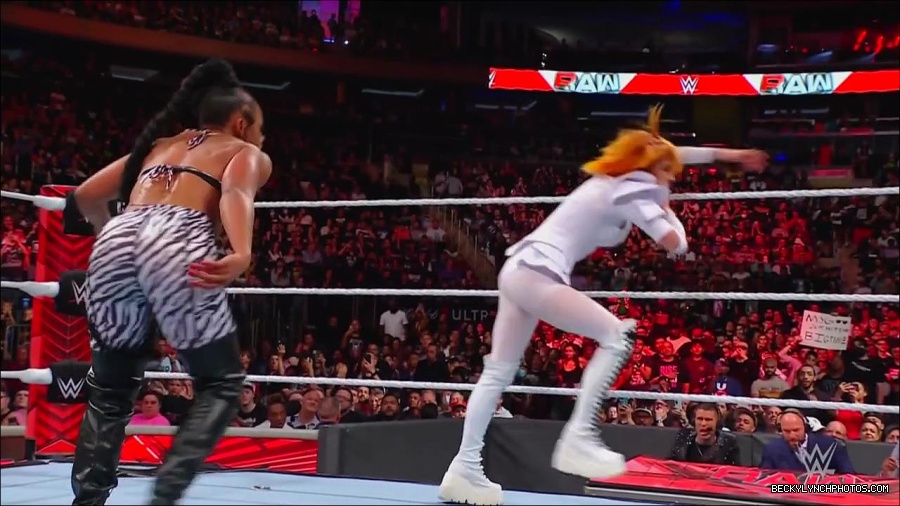 WWE_Monday_Night_RAW_2022_07_25_720p_HDTV_x264-Star_mkv_004458250.jpg