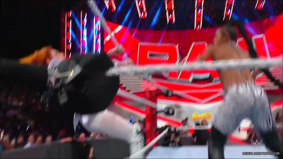 WWE_Monday_Night_RAW_2022_07_25_720p_HDTV_x264-Star_mkv_004465850.jpg