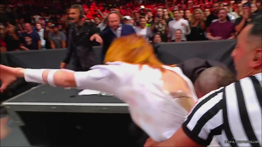 WWE_Monday_Night_RAW_2022_07_25_720p_HDTV_x264-Star_mkv_004510250.jpg