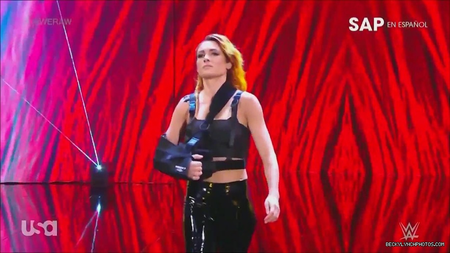 WWE_Monday_Night_Raw_2022_08_01_720p_HDTV_x264-NWCHD_mp4_000067367.jpg