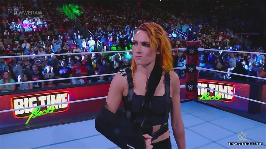 WWE_Monday_Night_Raw_2022_08_01_720p_HDTV_x264-NWCHD_mp4_000243109.jpg