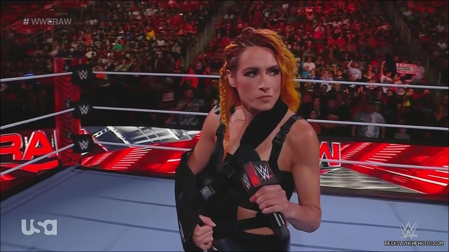 WWE_Monday_Night_Raw_2022_08_01_720p_HDTV_x264-NWCHD_mp4_000251517.jpg