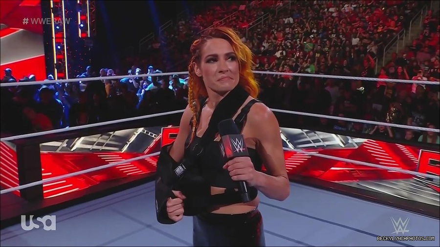 WWE_Monday_Night_Raw_2022_08_01_720p_HDTV_x264-NWCHD_mp4_000256322.jpg