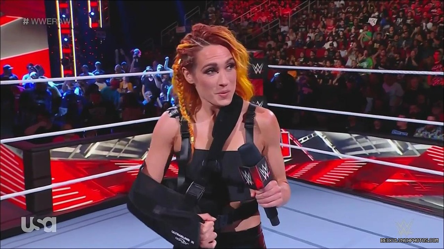 WWE_Monday_Night_Raw_2022_08_01_720p_HDTV_x264-NWCHD_mp4_000265131.jpg