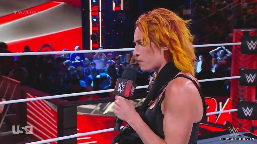 WWE_Monday_Night_Raw_2022_08_01_720p_HDTV_x264-NWCHD_mp4_000284350.jpg