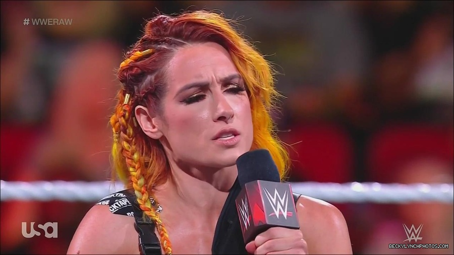WWE_Monday_Night_Raw_2022_08_01_720p_HDTV_x264-NWCHD_mp4_000288755.jpg