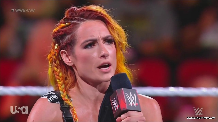 WWE_Monday_Night_Raw_2022_08_01_720p_HDTV_x264-NWCHD_mp4_000289155.jpg