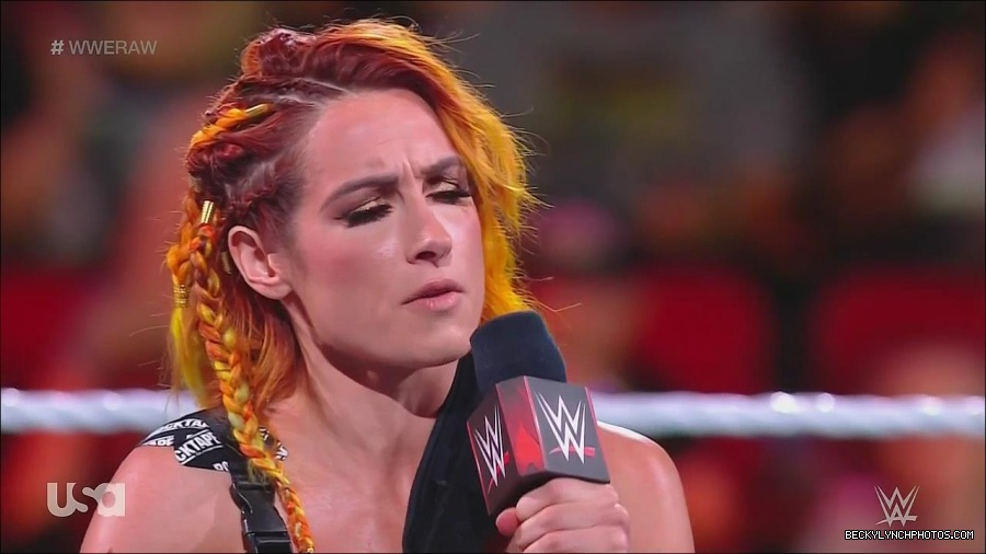 WWE_Monday_Night_Raw_2022_08_01_720p_HDTV_x264-NWCHD_mp4_000289555.jpg