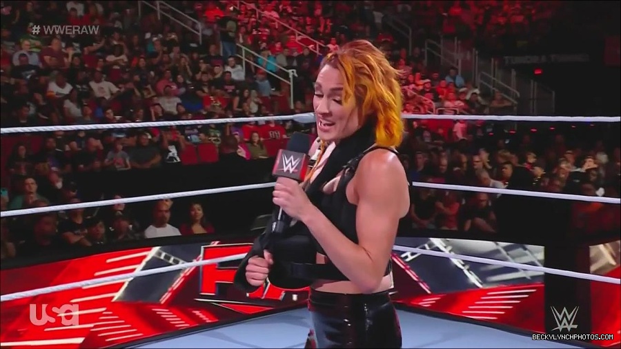 WWE_Monday_Night_Raw_2022_08_01_720p_HDTV_x264-NWCHD_mp4_000303970.jpg